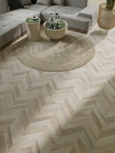 EPL242_Large_8_33_v4_reg_R1028_S_1699523&1699564_trend_interiour